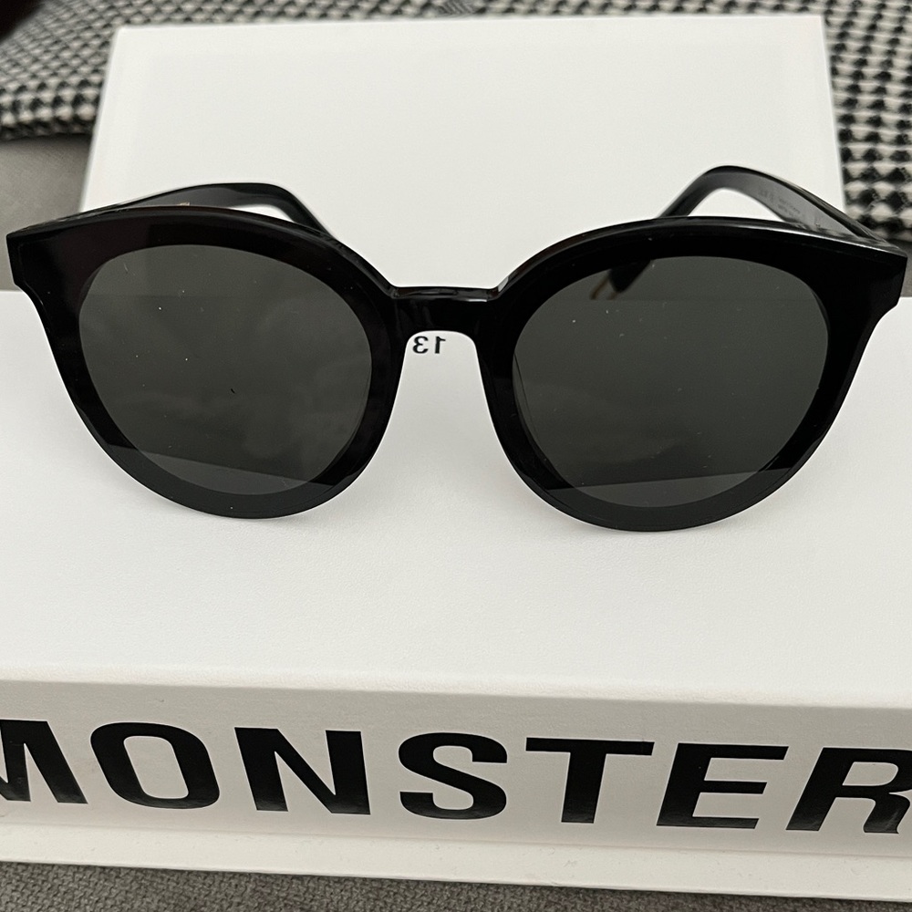 Gentle Monster Black Peter 01 *RARE. DISCONTINUED. EXCELLENT CONDITION*